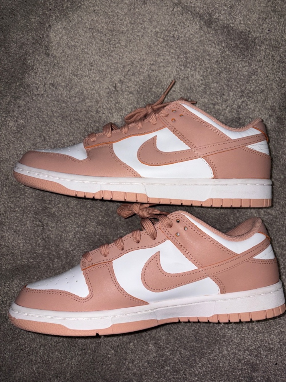 Nike Dunks Low - Picture 3 of 5